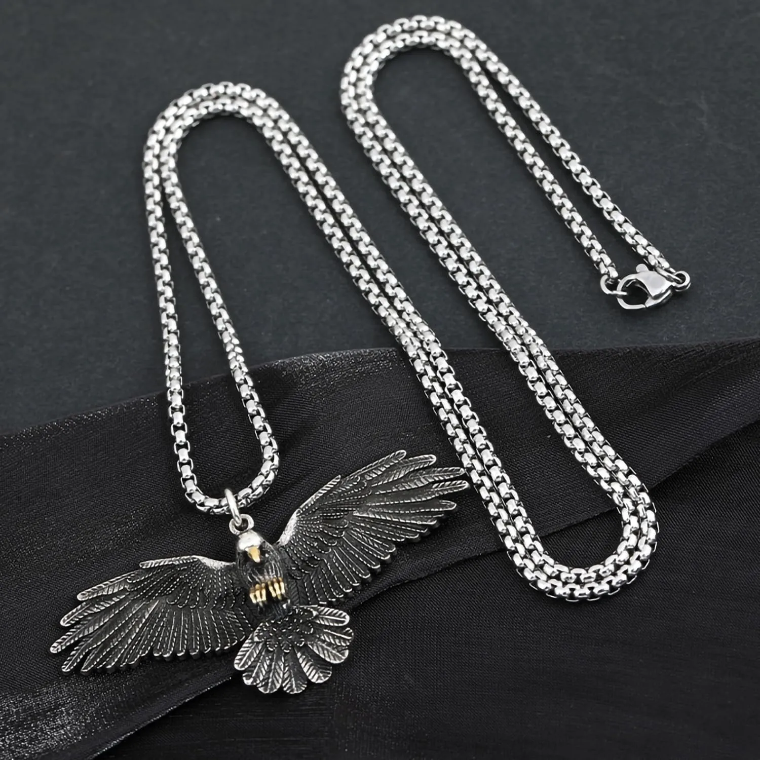 FAZOVIN Animal Necklace Eagle/Frog/Owl/Kitty Cat Pendant wit 23.6 Inch Stainless Steel Chain for Men and Women