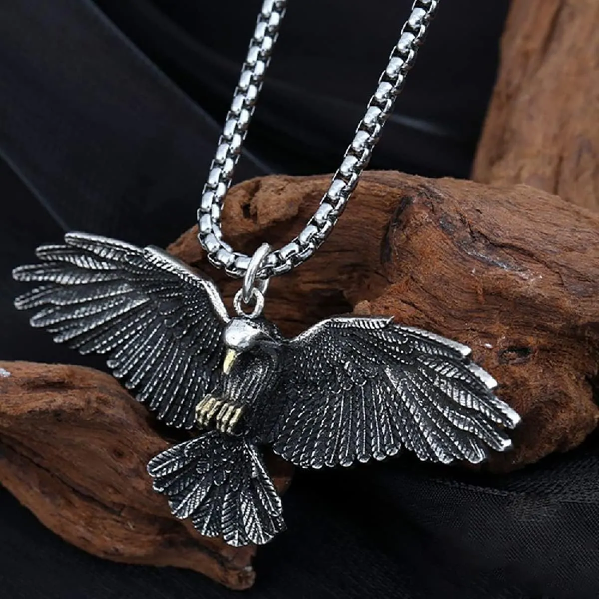 FAZOVIN Animal Necklace Eagle/Frog/Owl/Kitty Cat Pendant wit 23.6 Inch Stainless Steel Chain for Men and Women