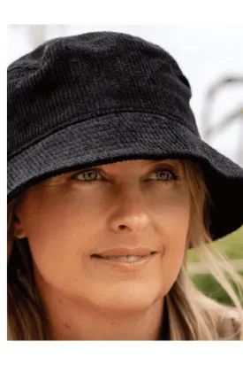 Sundaise Addison Corduroy Bucket Hat - Black